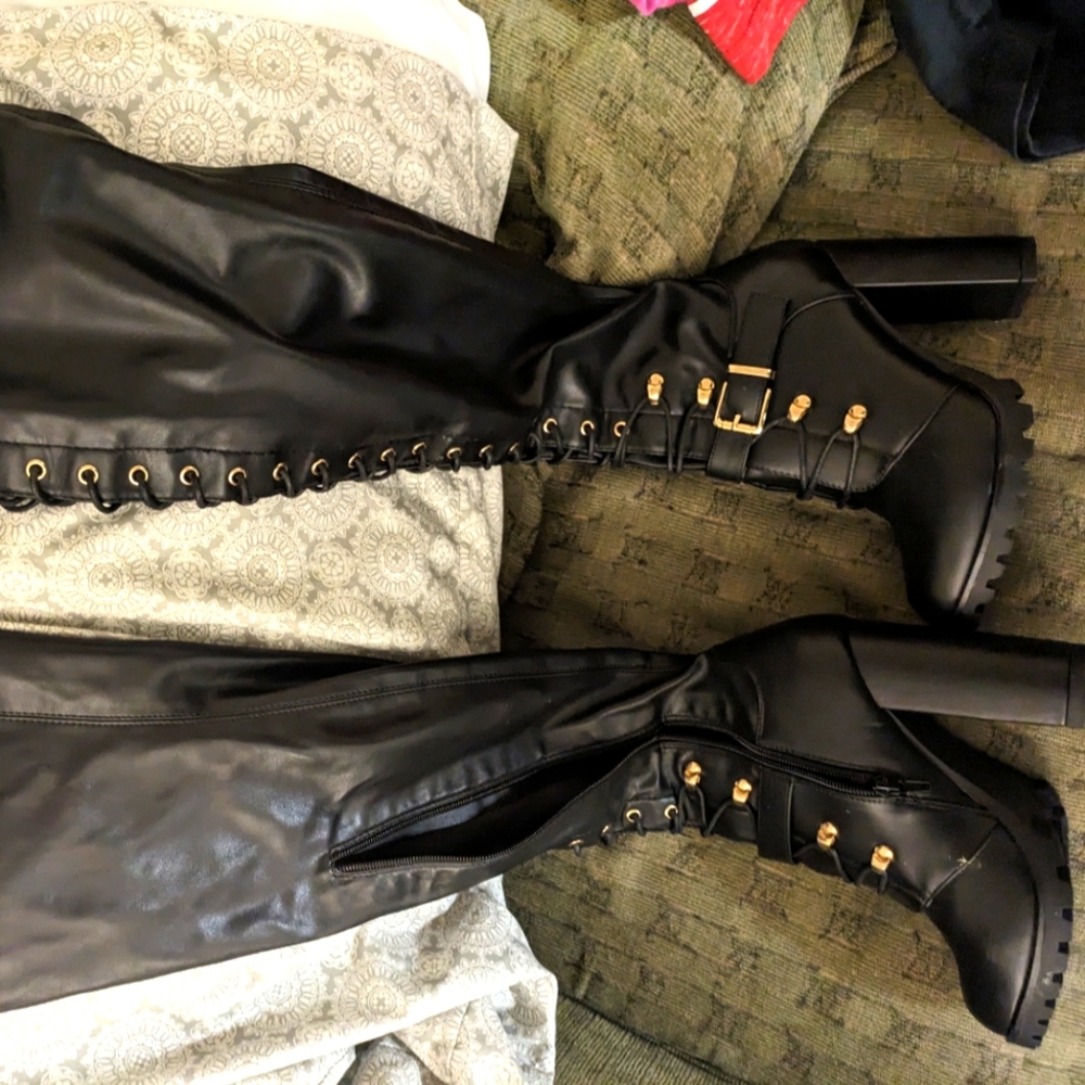 Over the knee plether highheel